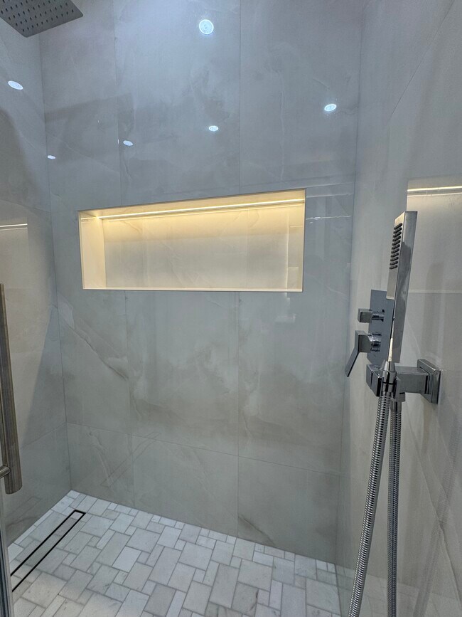 Building Photo - 8366 SW 37th St