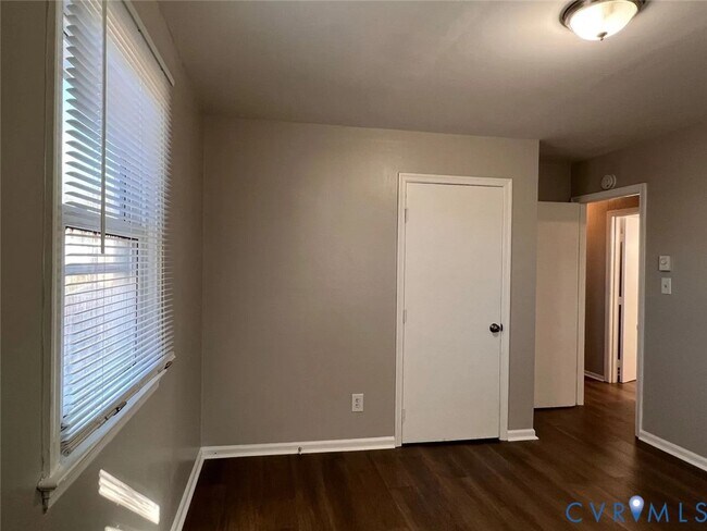 Building Photo - 20507 Hickory Ct