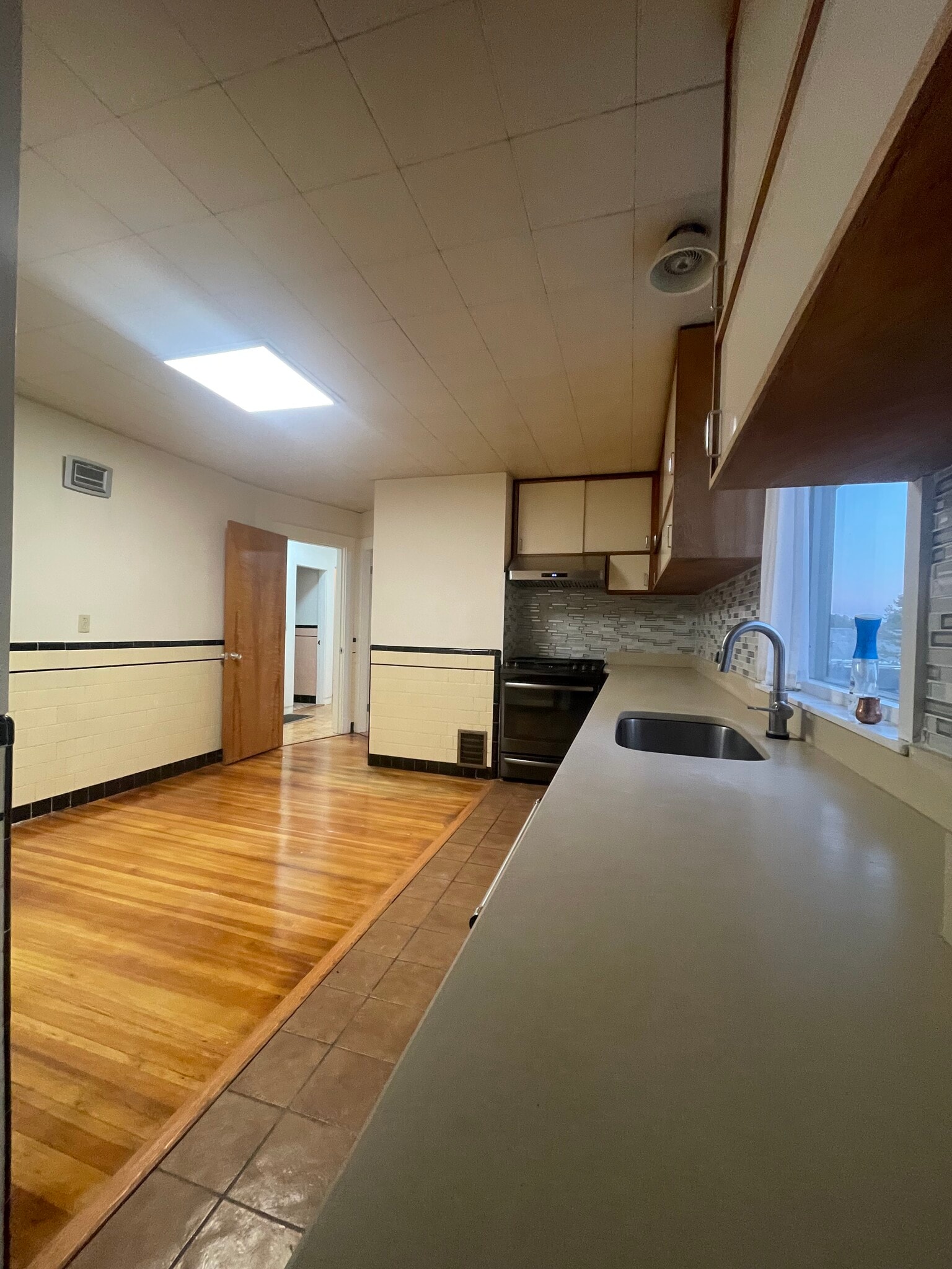 Building Photo - 10 Packard Ave