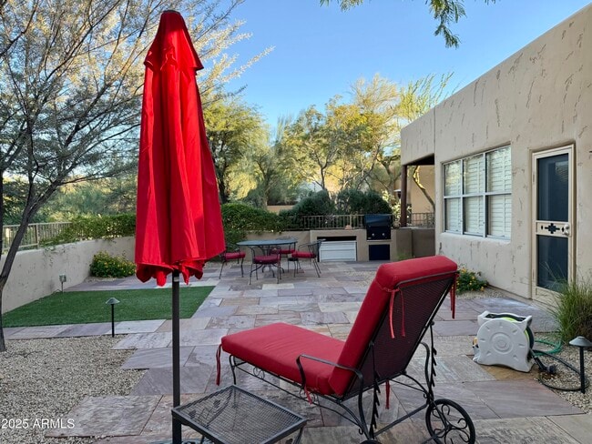 Building Photo - 6020 E Rancho Manana Blvd