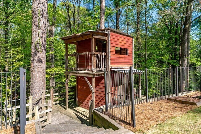Building Photo - 4115 Glen Devon Dr NW