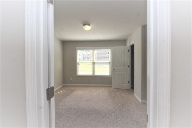 Building Photo - 4086 Water Mill Dr