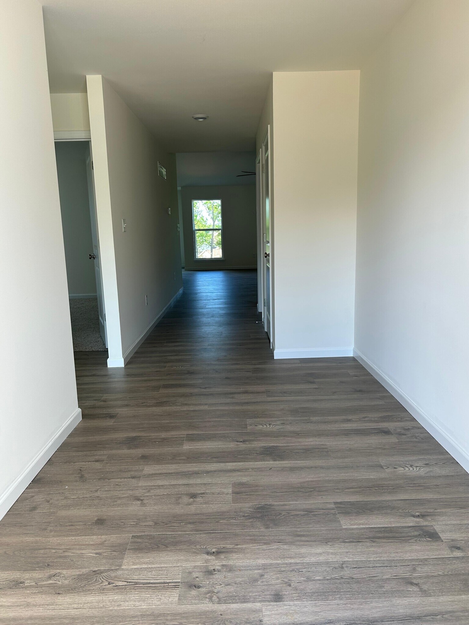 Building Photo - 452 Sweetgrass Dr
