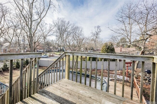 Building Photo - 36 Vine Ln
