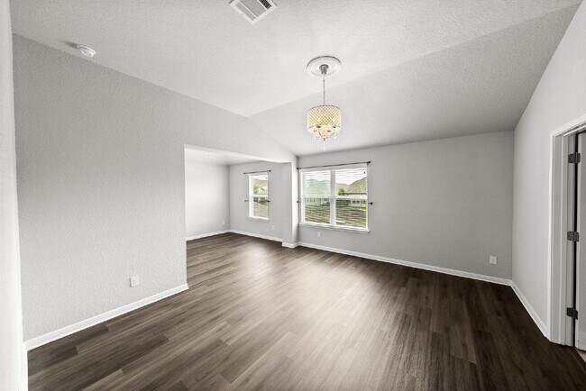 Building Photo - Beautifully Upgraded 3-Bedroom Home for Re...