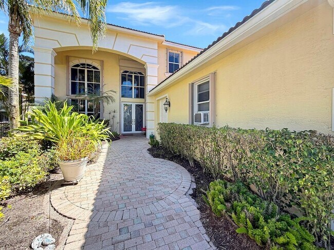 Building Photo - 10891 Northgreen Dr