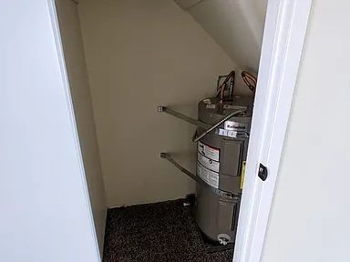 Building Photo - Available Now! Pet-Friendly 2 Bed/ 1.5 Bath with Patio & Parking