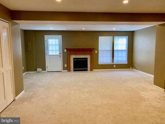 Building Photo - 8108 Horseshoe Cottage Cir