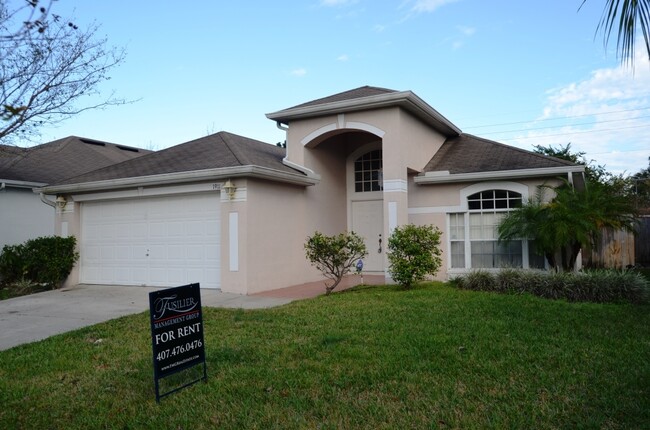 Primary Photo - Nice 3/2 House w/2-Car Garage South of Dow...