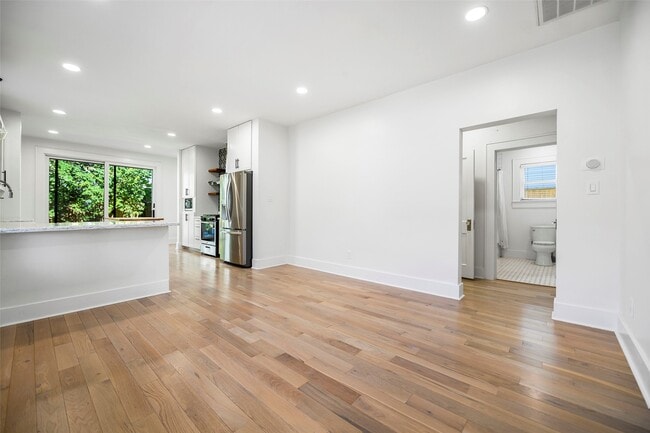 Building Photo - 1129 Euclid St