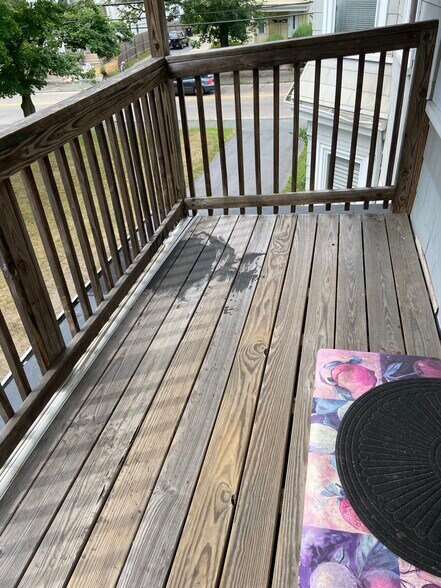 Building Photo - 359 Crescent St