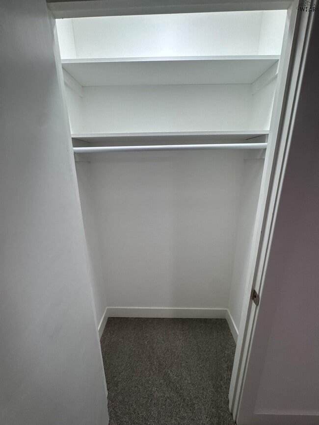 Building Photo - 4126 Lenore Dr