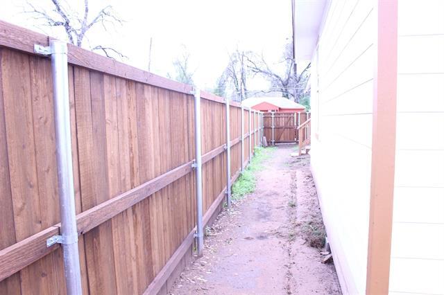 Building Photo - 2411 Anderson St