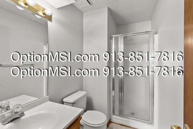 Building Photo - Charming & Spacious 2-Bed / 2-Bath Apartment in Gladstone