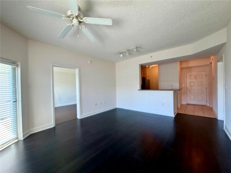 Building Photo - 6001 SW 70th St