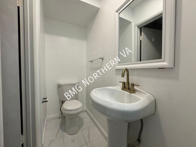 Building Photo - 2177 White Cornus Ln