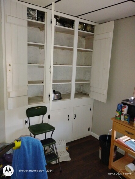 Building Photo - 77 W Main St