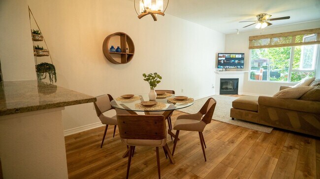 Building Photo - Elevate Your Lifestyle: Luxurious North-Facing Residence with Stunning Courtyard Views