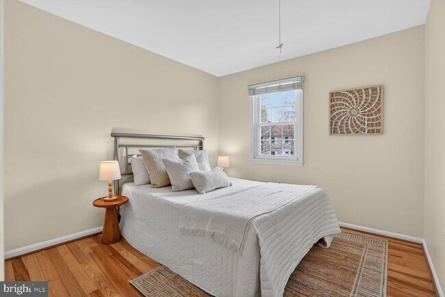 Building Photo - 6015 Ticonderoga Ct