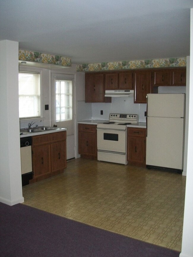 Building Photo - 163-165 Fairview Ave.