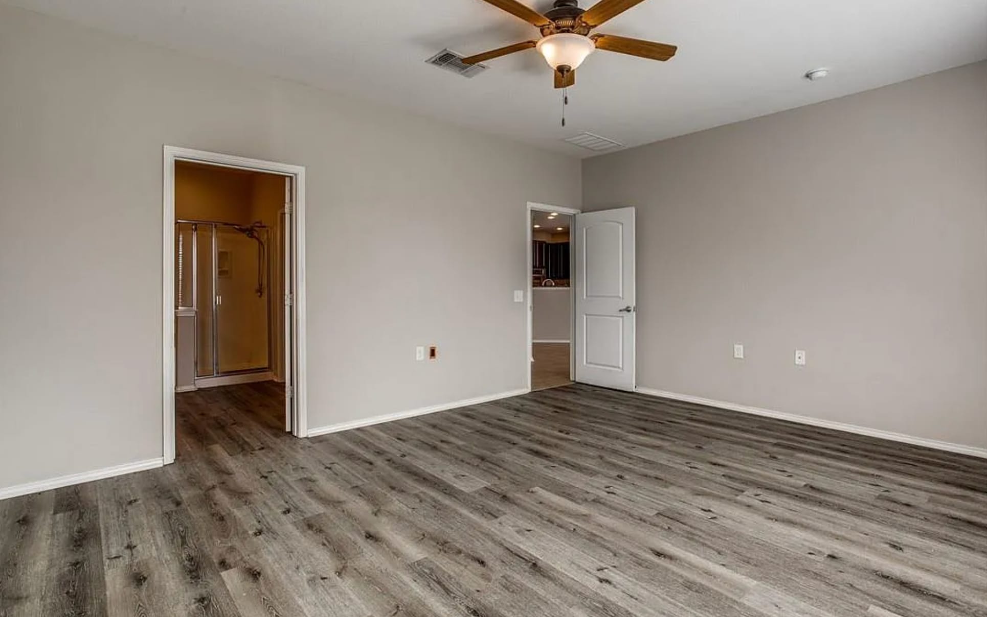 Building Photo - 8801 Capitol View Dr