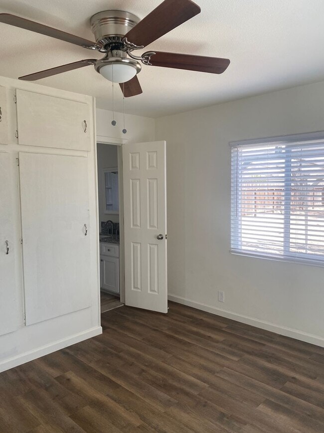 Building Photo - Updated home on a large lot!