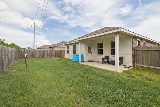 Building Photo - 4419 Bay Vista Dr