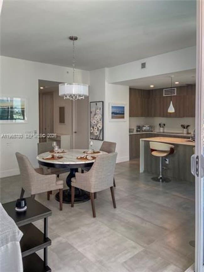 Building Photo - 17550 Collins Ave