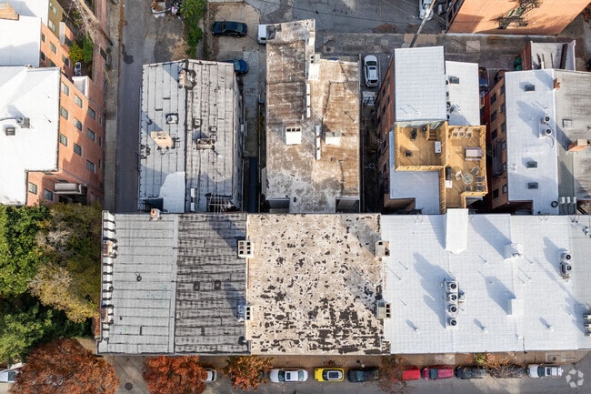 Building Photo - 14 E Madison St