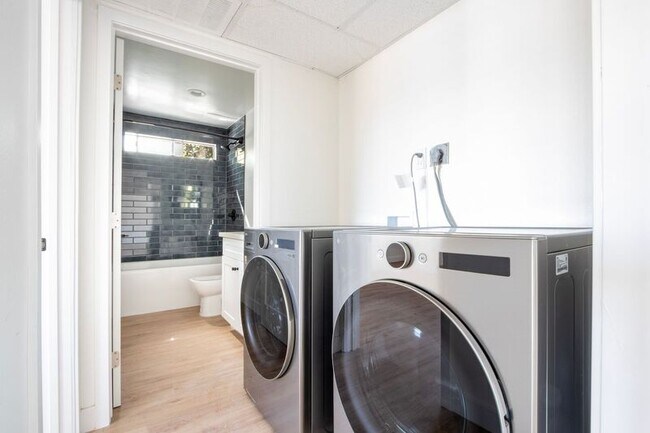 Building Photo - 5740 Camellia Ave