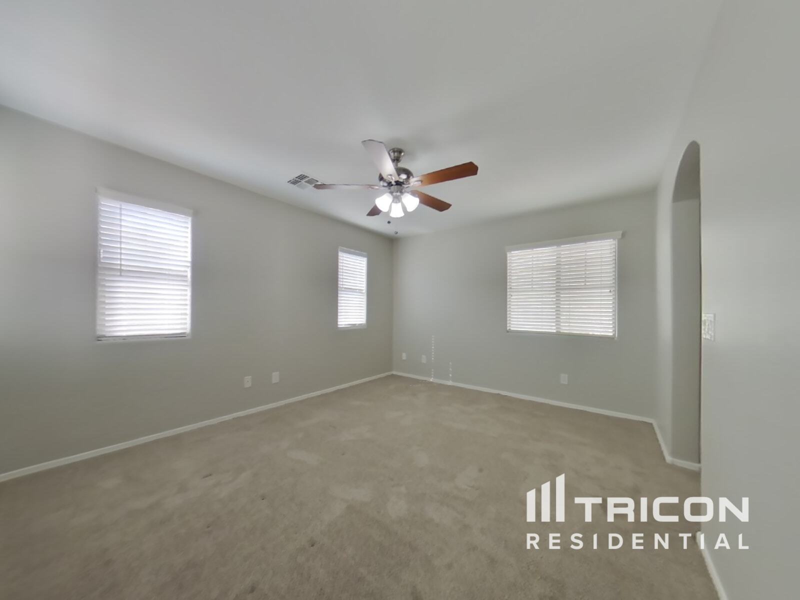 Building Photo - 14132 W Country Gables Dr