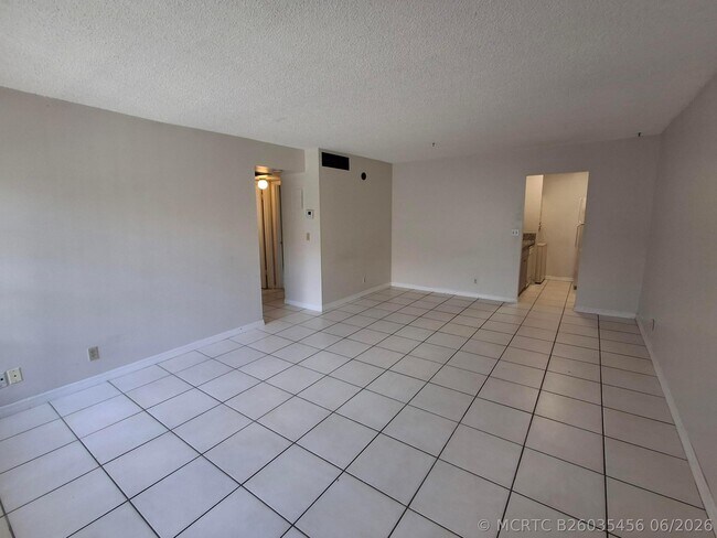 Building Photo - 11506 Royal Palm Blvd