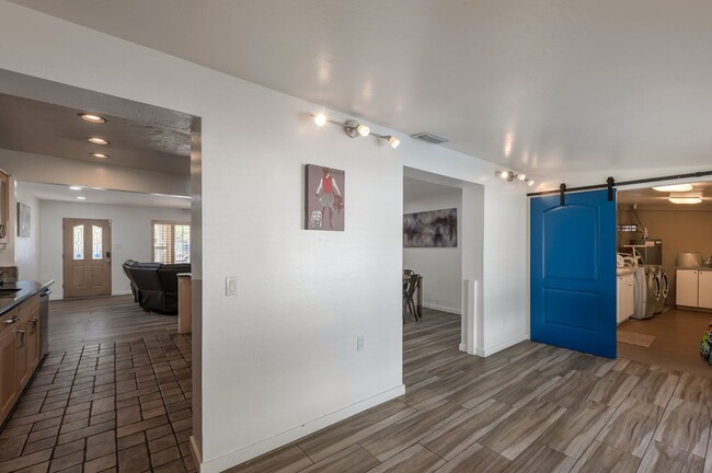 Building Photo - Step into this beautifully remodeled home ...