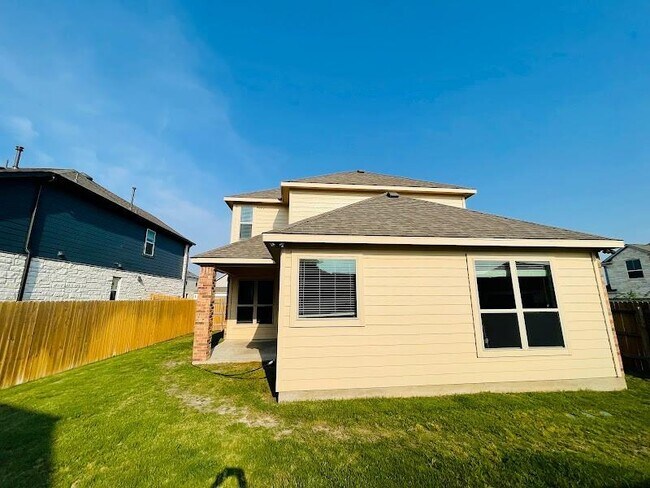 Building Photo - 4012 Birdwatch Loop