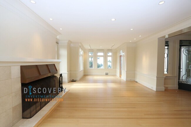 Building Photo - Traditional Six Bedroom Home with Exceptional SF Bay Views with In Law Unit