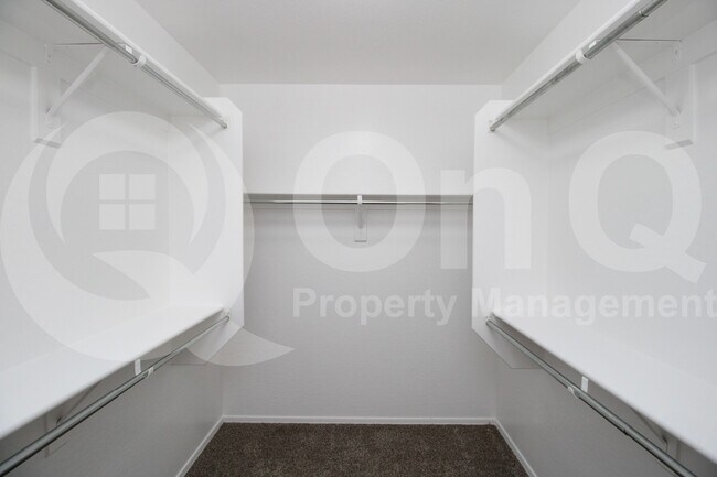 Building Photo - 2633 W Bisbee Way