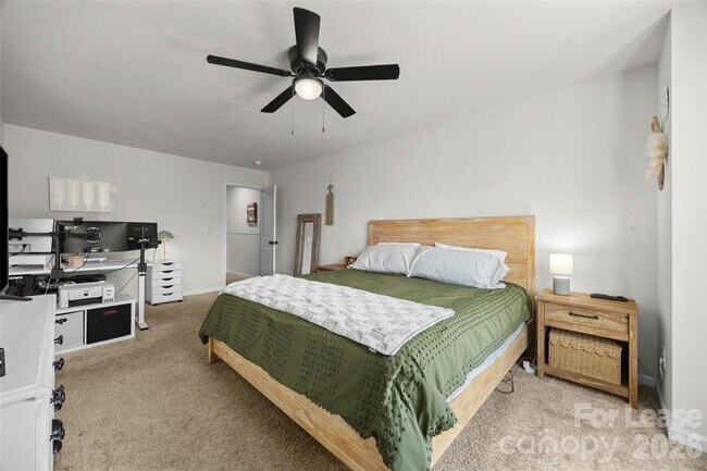 Building Photo - 616 Altamonte Dr
