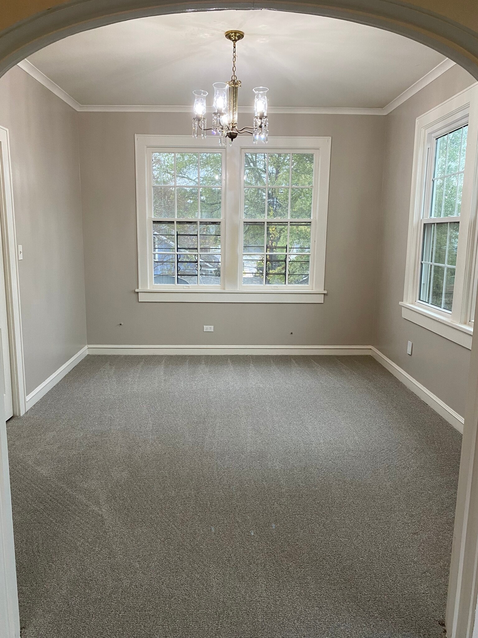 Building Photo - 937 Ontario St