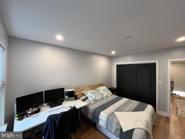 Building Photo - 1323 S 22nd St