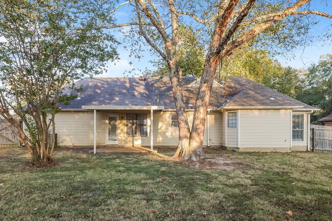 Building Photo - 3565 Foxfield Trail