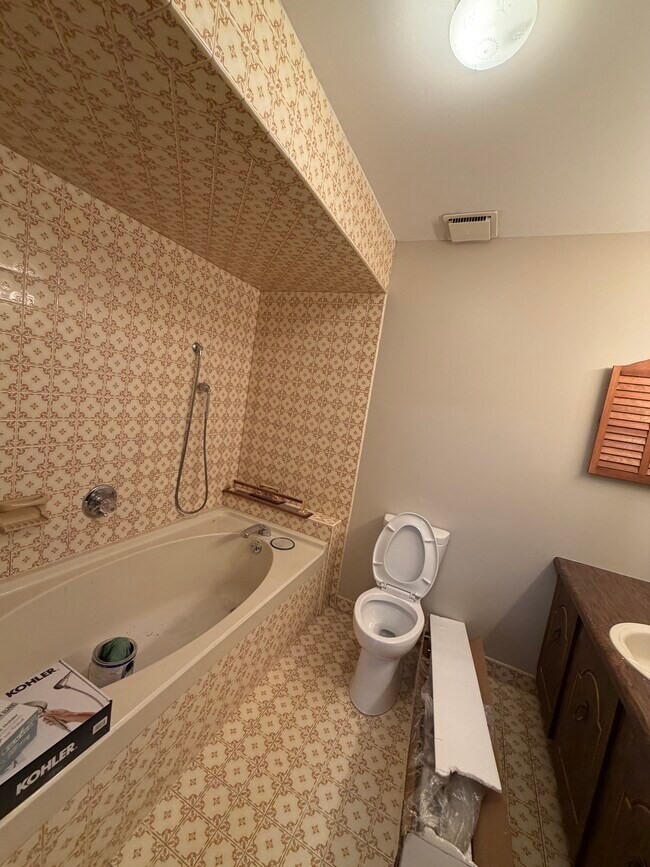 Building Photo - 107 Provincetown Ct