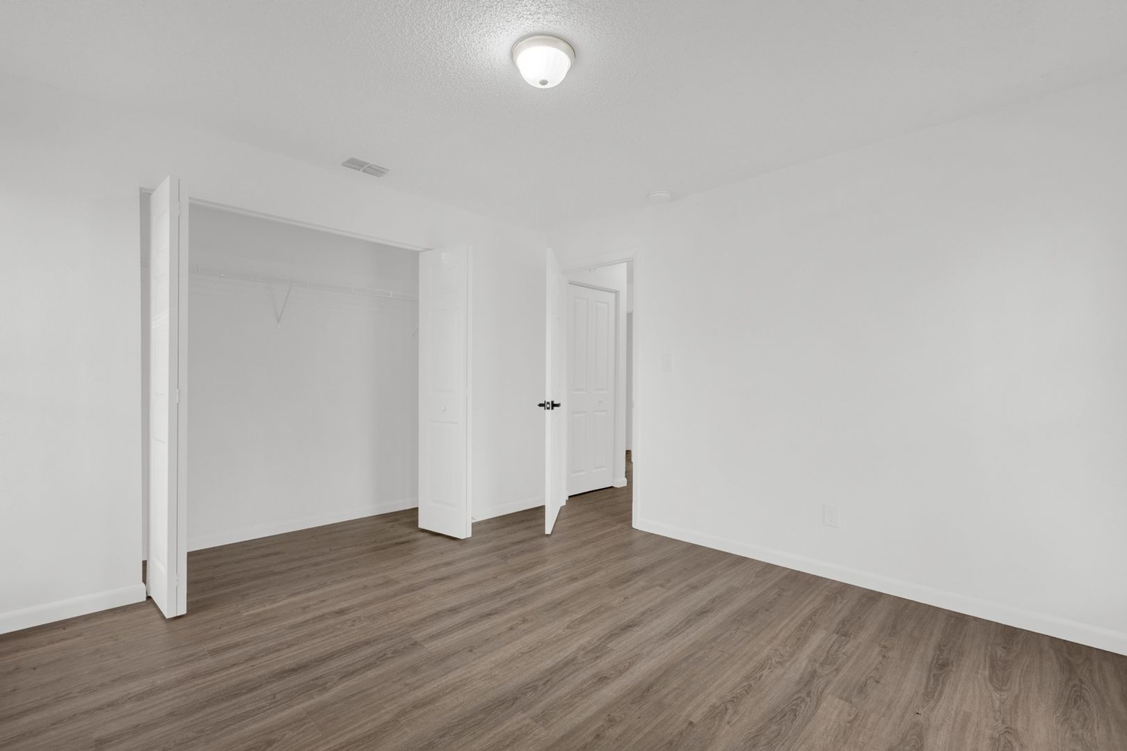 Building Photo - 2920 SE 53rd Ct