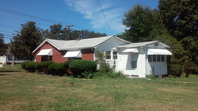 Building Photo - Brick House in Davidson County