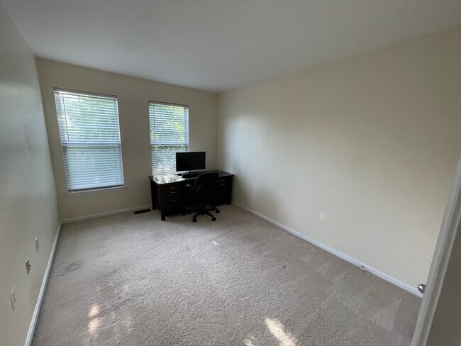 Building Photo - 11395 Aristotle Dr
