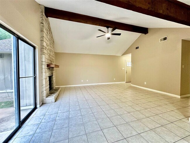 Building Photo - 1611 Onion Creek Village Dr