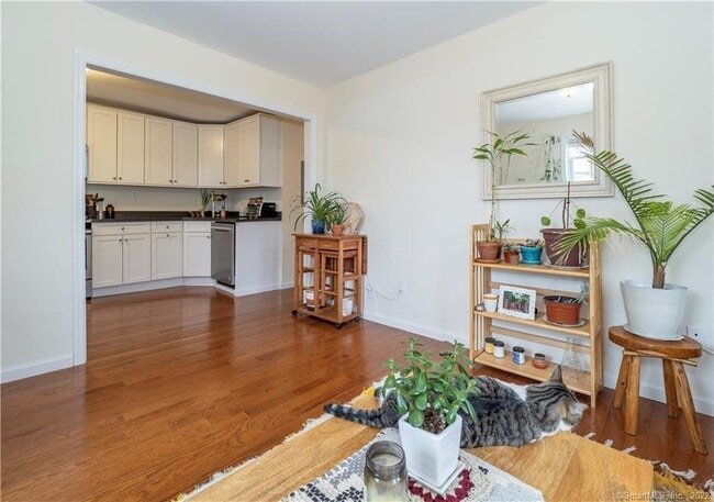 Building Photo - 115 Main St