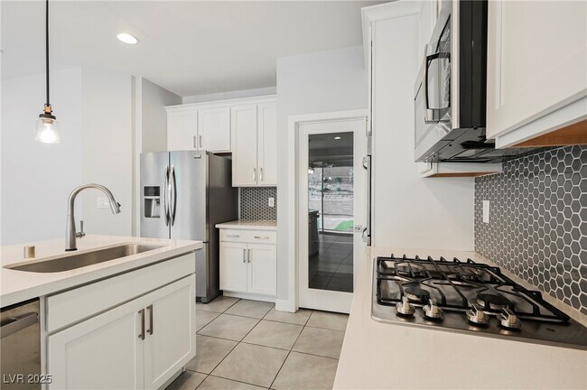 Building Photo - 27 Santo Mio Ct