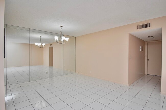 Building Photo - 14579 Canalview Dr