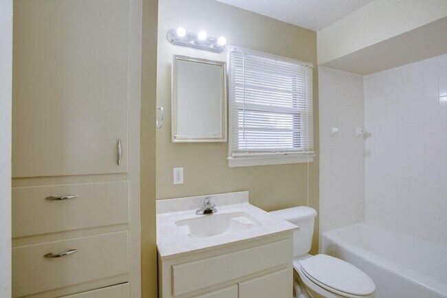 Building Photo - 3518 38th St