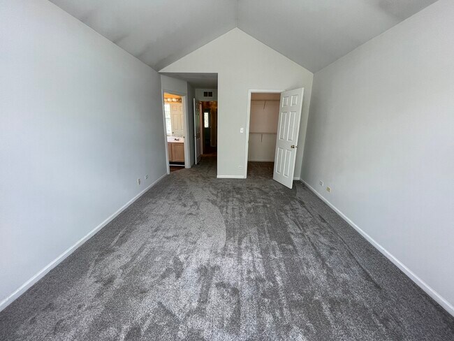 Building Photo - 883 Brompton Ct